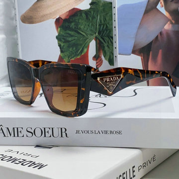 プラダ PRADA 2024年最新入荷 サングラス アイウェア メガネ