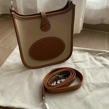 エルメス HERMES 063-HEV17BPBH 2024最新入荷 エヴリン ミニ 斜めがけ ショルダーバッグ クロスボディバッグ レディースかばん