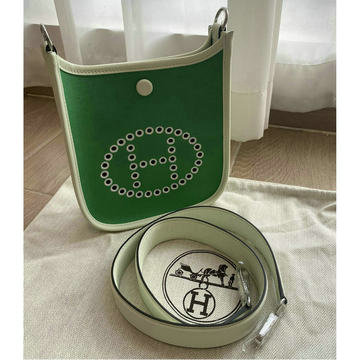 エルメス HERMES 063-HEV17BPGL2024最新入荷 エヴリン ミニ 斜めがけ ショルダーバッグ クロスボディバッグ レディースかばん