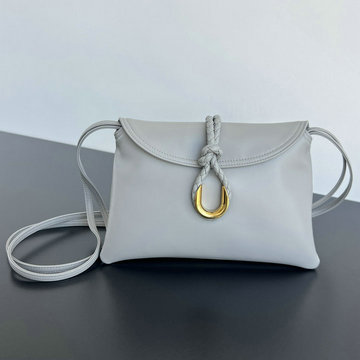 ボッテガヴェネタ BOTTEGAVENETA aj-BOV806030QH  2024年最新入荷 スモール リベルタ クロスボディバッグ ショルダーバッグ ダブルフラップ