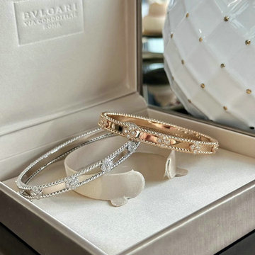 ヴァン クリーフ アーペル Van Cleef Arpels CZZ-SZVA24005 2024年最新入荷 ペルレ スウィートクローバー ブレスレット ミディアムモデル バングル