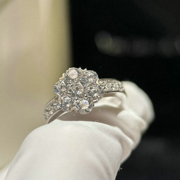 商品名称：ヴァン クリーフ アーペル Van Cleef Arpels CZZ-JZVA24005　2024年最新入荷 フルーレット リング 指輪 アクセサリー ジュエリー