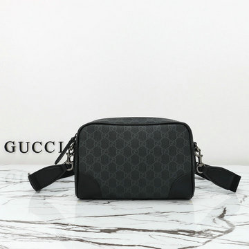 グッチ GUCCI 057-GG821155BBK 2024年最新入荷 GGエンブレム スモール クロスボディバッグ メンズ ショルダーバッグ