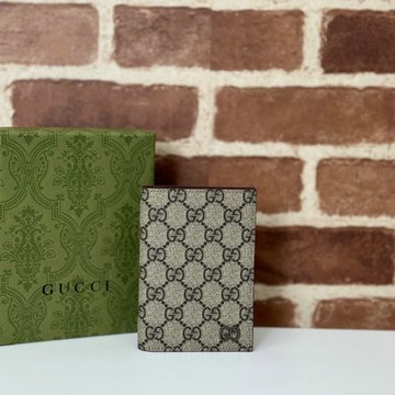 グッチ GUCCI 057-GG795229BJH 2024年最新入荷 GG ディテール付き GG パスポートケース カードケース キャンパス