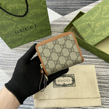 グッチ GUCCI 057-GG819131BXZ 2024年最新入荷 GGエンブレム 二つ折り短財布 カードケース 名刺入れ 小銭入れ