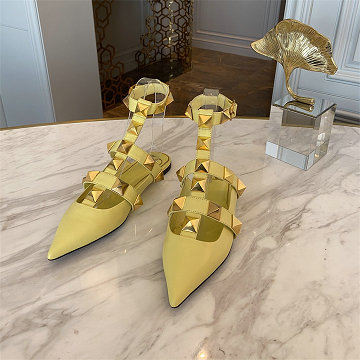 商品名称：ヴァレンティノ Valentino 26-VTJ25018PJY 2025年新作 ロックスタッズ フラットフォーム サンダル レディース 靴