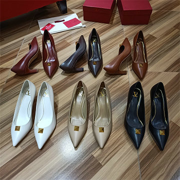 商品名称：ヴァレンティノ Valentino 26-VTJ25020G 2025年新作 ミディヒール パンプス レディース サンダル 靴