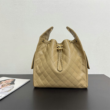 商品名称：シャネル CHANEL GH-CH99443QXS 2025年新作 ミディアムバッグ チェーンポーチ ショルダーバッグ ドローストリング レディース キャビアスキン