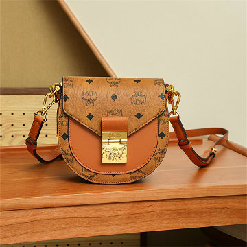 商品細詳を見る:Mode Creation Munich GH-MCM23752ZS  2025年最新入荷 Patricia Visetos ミニ ショルダーバッグ フラップバッグ レディース