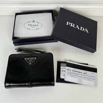 商品名称：プラダ PRADA 2025年新作 2つ折り短財布 ショートウォレット カード入れ 小銭入れ ソフトルックスレザー