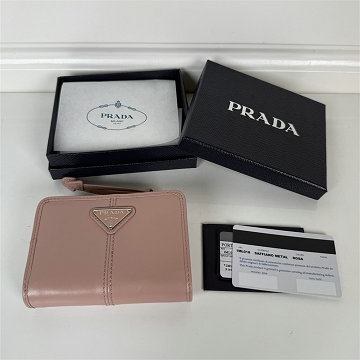 商品名称：プラダ PRADA GH-PD1ML018PYFH 2025年新作 2つ折り短財布 ショートウォレット カード入れ 小銭入れ ソフトルックスレザー