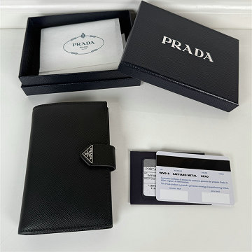 商品細詳を見る:プラダ PRADA GH-PD1MV018LBK 2025年新作 2つ折り短財布 ショートウォレット カード入れ 小銭入れ レザー