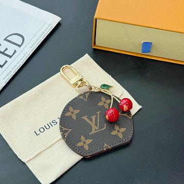 商品名称：ルイヴィトン LOUISVUITTON 057-M02830 2025年新作 LV x TM バッグチャーム LV ミニ ミラー チェリー キーホルダー キーリング