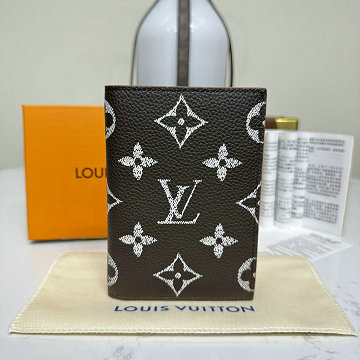 商品名称：ルイヴィトン LOUISVUITTON057-M26059Q  2025年新作 パスポートカバー クーヴェルテュール P9 パスポール カード入れ カーフレザー