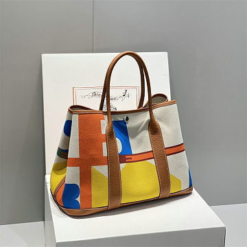 商品細詳を見る:エルメス HERMES 063-H600336TYBC 2025年新作 ガーデンパーティー トートバッグ ハンドバッグ ショッピングバッグ レディース
