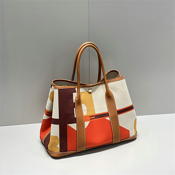商品細詳を見る:エルメス HERMES 063-H600336TYTH 2025年新作 ガーデンパーティー トートバッグ ハンドバッグ ショッピングバッグ レディース
