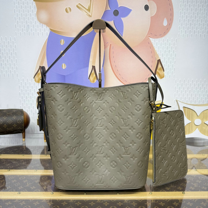 ルイヴィトン LOUISVUITTON 057-M25823 2025年新作 ロウキー オール イン GM バゲットバッグ ショルダーバッグ グレインカウハイドレザー