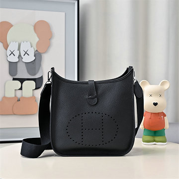 エルメス HERMES 063-HEL29TCYBK 2025新作 エヴリン 29 ショルダーバッグ レディース