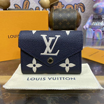 商品細詳を見る:ルイヴィトン LOUISVUITTON 057-M80968L 2025年新作 ポルトフォイユ ヴィクトリーヌ 三つ折り短財布 ショートウォレット カードポケット