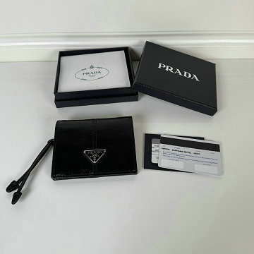 商品名称：プラダ PRADA GH-PD1M0204LYBK 2025年新作 2つ折り短財布 カード入れ 小銭入れ 札入れ ショートウォレット