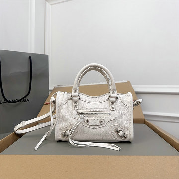 商品細詳を見る:バレンシアガ BALENCIAGA 99-BA085332YBS  2025年新作 LE CITY ナノ トートバッグ ハンドバッグ ショルダーバッグ レディース