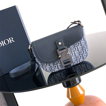 商品名称：クリスチャンディオール CHRISTIAN DIOR 99-CD2435BQL 2025年新作 サドル ポーチ ミニバッグ ショルダーバッグ オブリーク