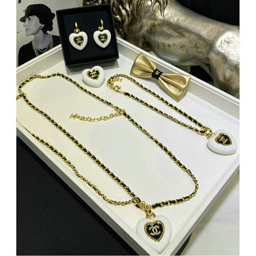 商品名称：シャネル CHANEL 99-EHCH25074 2025年新作 ピアス ウェストチェーン ネックレス ブローチ アクセサリー ジュエリー
