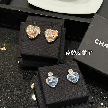 商品細詳を見る:シャネル CHANEL 99-EHCH25089 2025年新作 ピアス イヤリング アクセサリー ジュエリー