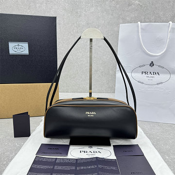 商品細詳を見る:プラダ PRADA 99-PD6855BK 2025年新作 ボウリングバッグ ショルダーバッグ ハンドバッグ