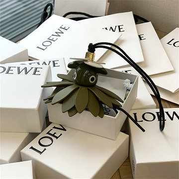 商品名称：ロエベ LOEWE 99-LE2401 2025新作 フラガリア パズ チャーム キーボルダー キーリング キーケース