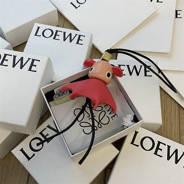 商品細詳を見る:ロエベ LOEWE 99-LE2406 2025新作 パロット パズ チャーム キーボルダー キーリング キーケース