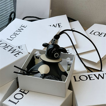 商品細詳を見る:ロエベ LOEWE 99-LE2407 2025新作 ポルカ パズ チャーム キーボルダー キーリング キーケース