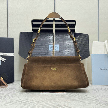 商品細詳を見る:プラダ PRADA 99-PD1BC262SRKF 2025年新作 アンシェネ ミディアム バッグ チェーンポーチ ショルダーバッグ スエード