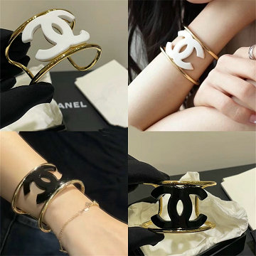 商品名称：シャネル CHANEL 99-SZCH25009 2025年新作 オフバングル ブレスレット アクセサリー ジュエリー