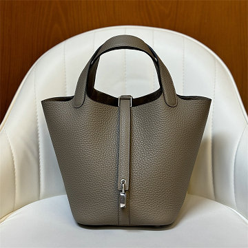 エルメス HERMES 063-HPT18TCQYLH 2025新作 ピコタン18 PM ハンドバッグ トートバッグ TCレザー