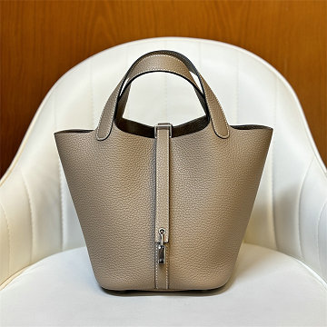 商品細詳を見る:エルメス HERMES 063-HPT18TCYBH 2025新作 ピコタン18 PM ハンドバッグ トートバッグ TCレザー