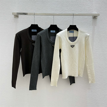 商品名称：プラダ PRADA XG-MCPD25002 2025年新作 ロングスリーブ ウールニット セーター クルーネック 長袖 レディース