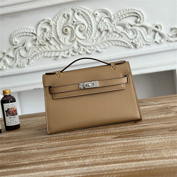 商品細詳を見る:エルメス HERMES 063-HKL22SFQYNC 2025年新作 ケリー 22 ポシェット トップハンドルバッグ トートバッグ swift 2way ショルダーバッグ