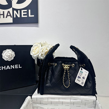 シャネル CHANEL 2025年新作 ミディアムバッグ チェーンポーチ ショルダーバッグ ドローストリング レディース