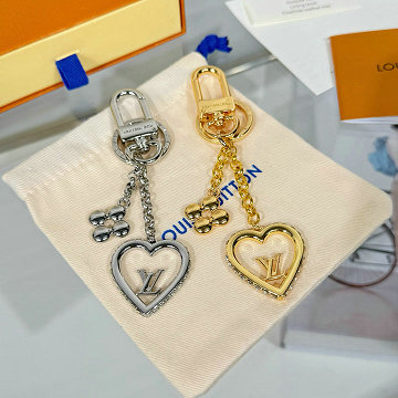 商品細詳を見る:ルイヴィトン LOUISVUITTON M01703　2025年新作 キーホルダー マイ LV ラブ バッグチャーム キーリング