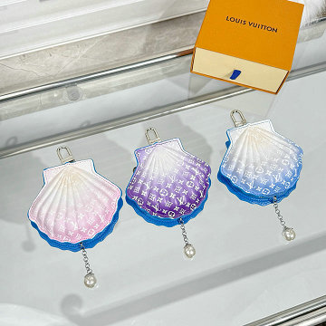 商品名称：ルイヴィトン LOUISVUITTON M02620　2025年新作 LV シェル バッグチャーム キーホルダー キーリング キーケース