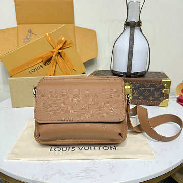 商品名称：ルイヴィトン LOUISVUITTON M25981　2025年新作 ボーディング メッセンジャーバッグ ショルダーバッグ メンズ ワクシーカーフレザー