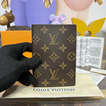商品細詳を見る:ルイヴィトン LOUISVUITTON M25918　2025年新作 パスポートカバー クーヴェルテュール パスポール モノグラムキャンパス