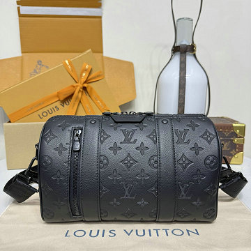 商品細詳を見る:ルイヴィトン LOUISVUITTON M26750　2025年新作 シティ キーポル ショルダーバッグ モノグラム シャドウ レザー メンズ