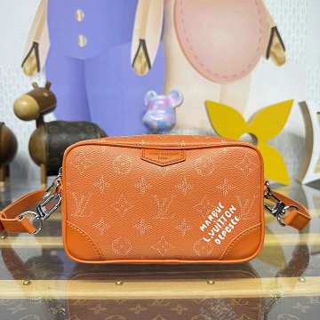 商品細詳を見る:ルイヴィトン LOUISVUITTON M26825　2025年新作 トロカデロ ウェアラブル ウォレット ショルダーバッグ モノグラム ヘリテージ キャンバス
