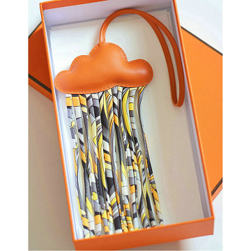 商品細詳を見る:エルメス HERMES 063-H0189YC 2025年新作 バッグチャーム キーホルダー キーリング キーケース