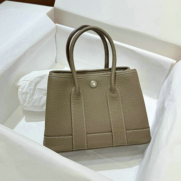 商品細詳を見る:エルメス HERMES 063-HGL23NGYDH 2025年新作 ガーデンパーティー ミニ 23cm トートバッグ ハンドバッグ レディース Nagonda革