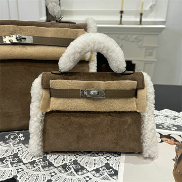 商品細詳を見る:エルメス HERMES 063-HKL19TDYHS 2025年新作 ミニ ケリー トップハンドルバッグ トートバッグ 2way ショルダーバッグ スエード