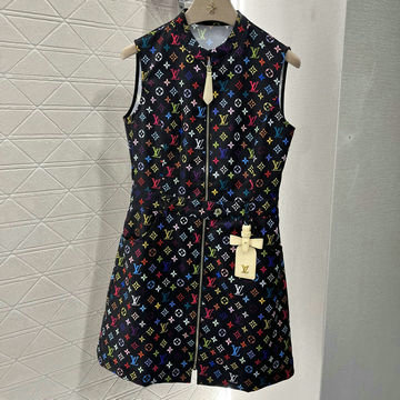 商品名称：ルイヴィトン LOUISVUITTON XG-KQLV25008 2025年春夏最新入荷 ジップアップドレス ノースリーブ レザーワンピース レディース モノグラム