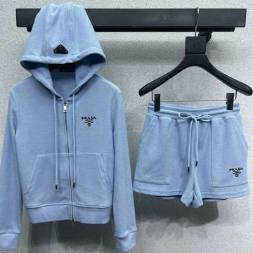 商品名称：プラダ PRADA XG-TZPD25001 2025年春夏最新入荷 2点セットアップ スポーツジャージ ロングスリーブ ジャケット パーカ ショートパンツ